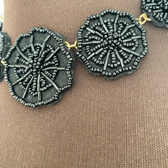 Nine West Beaded Black Flower Necklace Choker - Picture 4 of 6